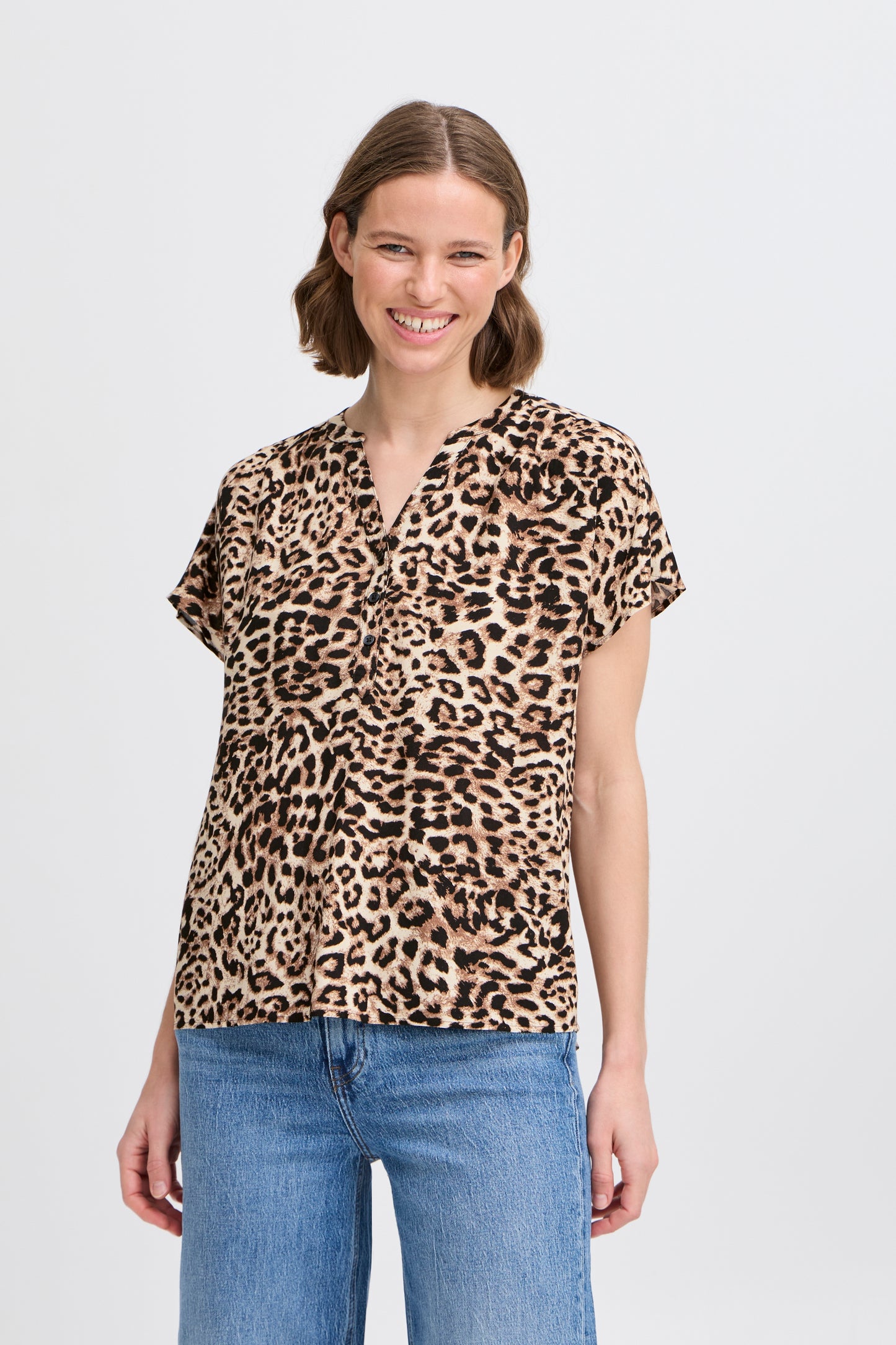 BY - Mmjoella Leopard Print V-Neck Top 2 - Birch Leopard