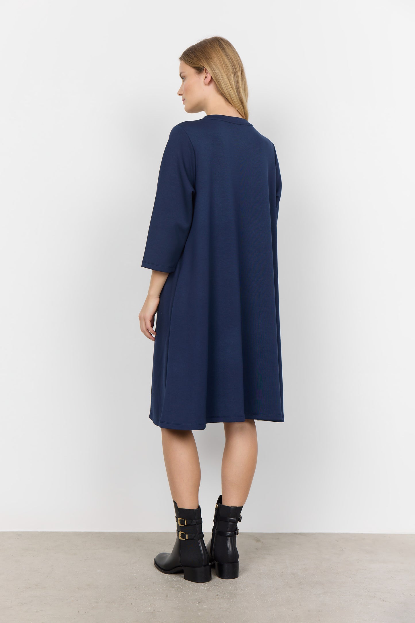 SC-Banu 155 Dress