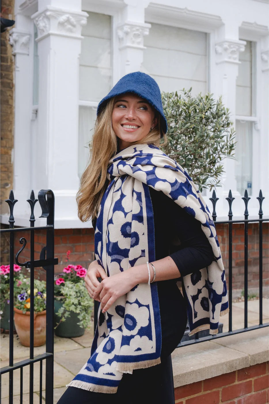 PL - Poppy Scarf - Navy