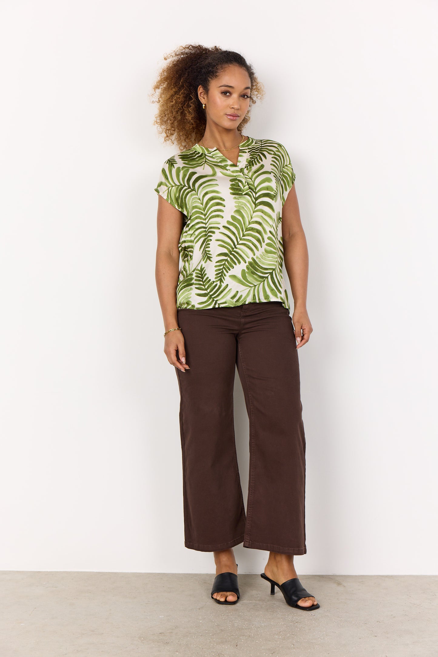 SC - Rochel 1 Top - Calliste Green