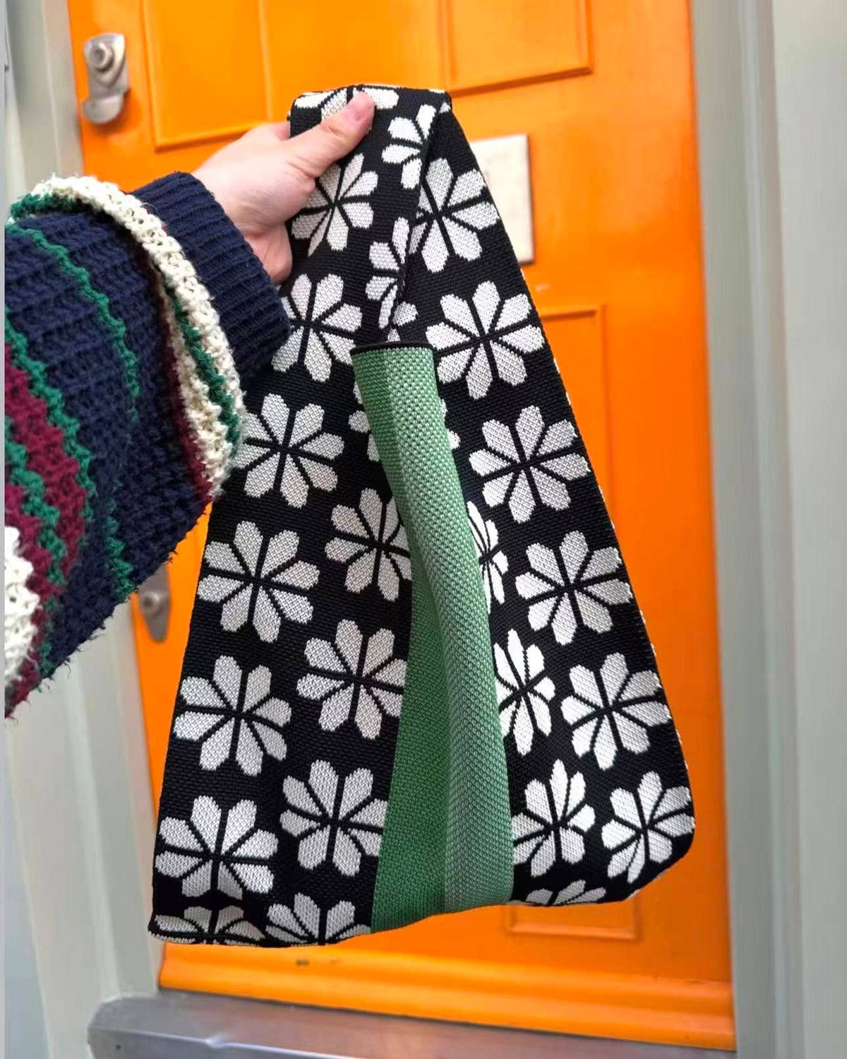 Tokeii - Floral Knitted Bag: Black/Cream/Green