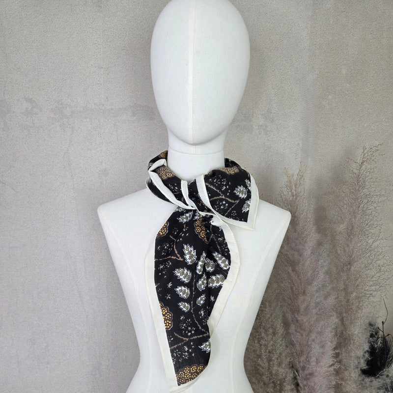 TD - Paisley Scarf - Black with white border